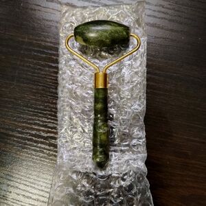 Facial Roller